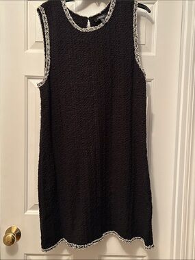 Ellen Tracy Black Sleeveless Textured Shift Dress with White Trim